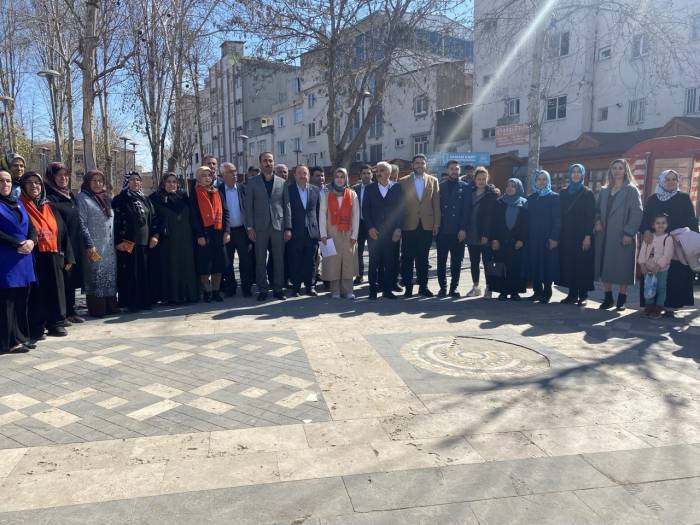 Ak Partili Kadınlar, 8 Mart Kadınlar Gününü Kutladı