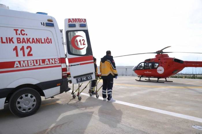 Antalya Şehir Hastanesi, Hava Ambulansıyla Hasta Kabulüne Başladı