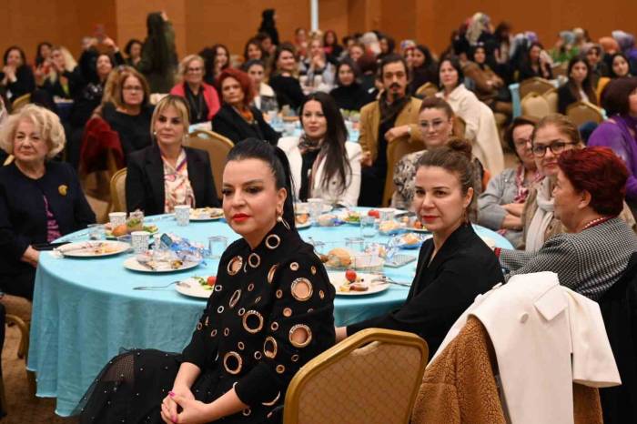 Tütüncü, Emekçi Kadınlar Buluşmasında