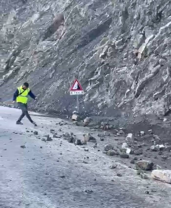 Yüksekova Yeni Köprü Yolu Sürücülerin Korkulu Rüyası Haline Geldi