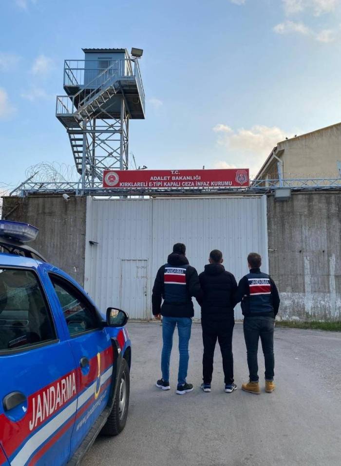 11 Suçtan Aranan Şahıs Yakalandı