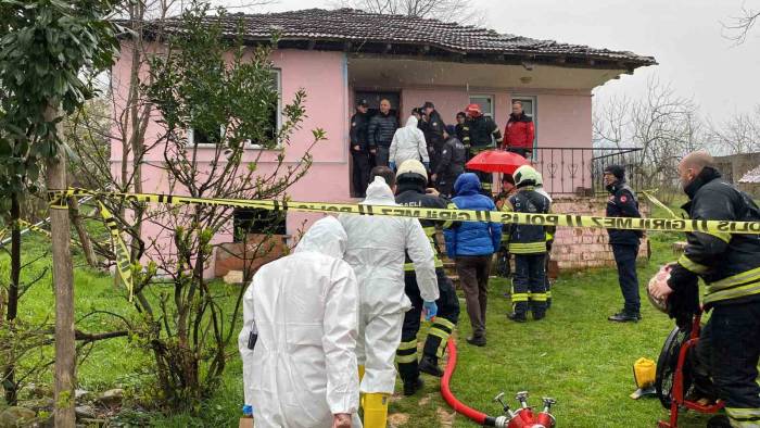 Evde Çıkan Yangın Sonu Oldu