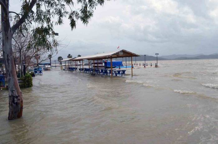 Meteroloji’den Fethiye Ve Seydikemer’e Sel, Dolu Ve Fırtına Uyarısı