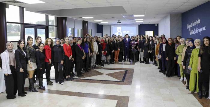 Subü’deki Kadınlar Günü Etkinliğinde Zulme Uğrayan Kadınlara Dikkat Çekildi