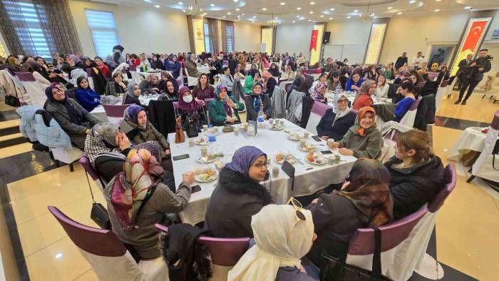 Tokat’ta Kadınlar Kıraathanesi Açıldı