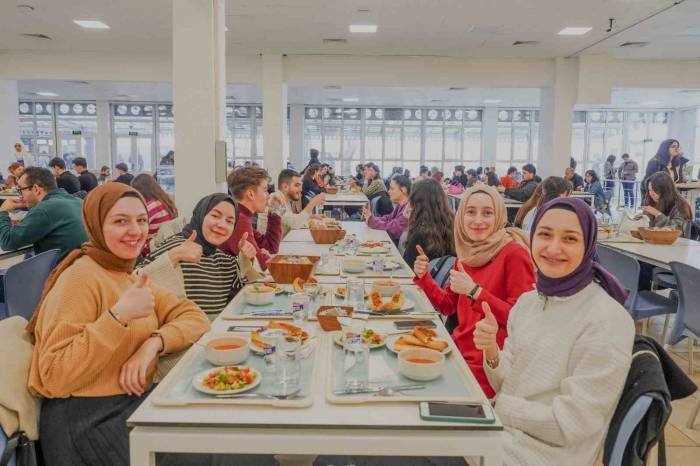 Anadolu Üniversitesi Yemekhanesi Ramazan Ayında Da Hizmet Verecek