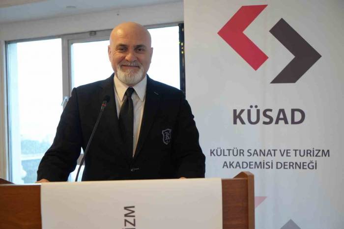 Prof. Dr. Eker: “Kültür Savaşları Çağındayız”