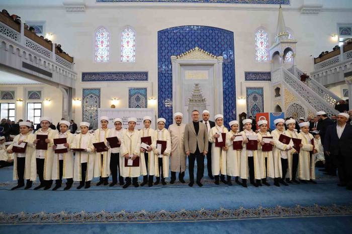 Başakşehirli 114 Genç Hafız İcazetlerini Aldı