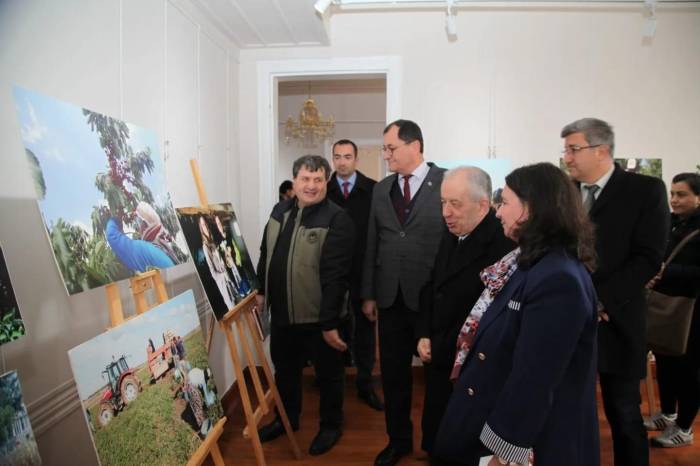 Çanakkale’de ‘Tarım Ve Kadın’ Fotoğraf Sergisi Açıldı