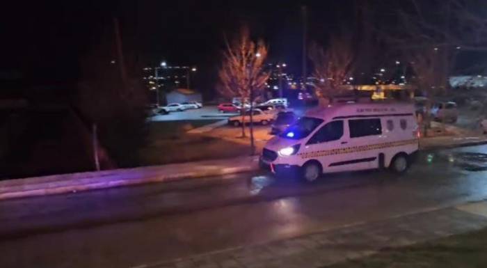 Önce Darp Ettiler Sonra Hastane Önüne Gelerek Havaya Ateş Açtılar