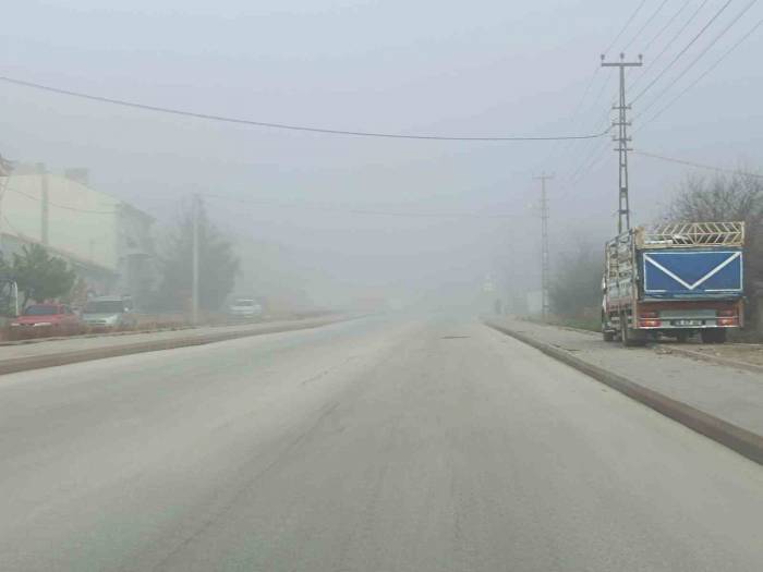 Eskişehir’de Etkili Olan Sis Görüş Mesafesini Azalttı