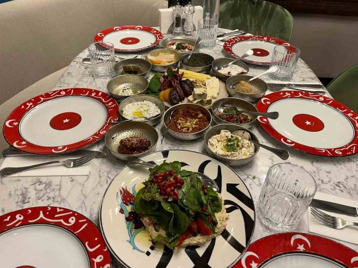 Ramazan Ayı Geldi, Restoranlarda İftar Menüsü Telaşı Başladı