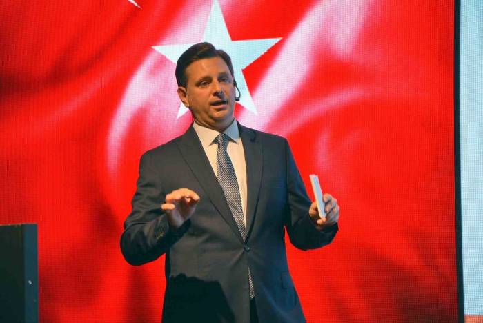 Cumhur İttifakı Çeşme Adayı Esat Tanık: “Çeşme’nin Dünyada Tanınmasını Sağlayacağız”