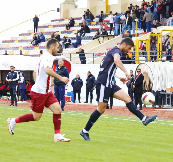 Tff 2. Lig: 68 Aksaray Belediyespor: 3 - İnegölspor: 0