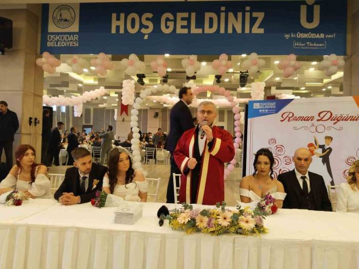 Üsküdar’da 17 Roman Çift, Toplu Nikah Töreniyle Dünya Evine Girdi