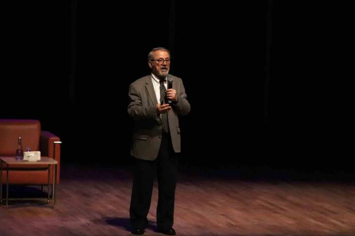 Prof. Dr. Naci Görür: “İzmir’de 7 Büyüklüğünde Bir Deprem 1 Milyon 800 Bin Ton Dinamit Patlamasına Denk”