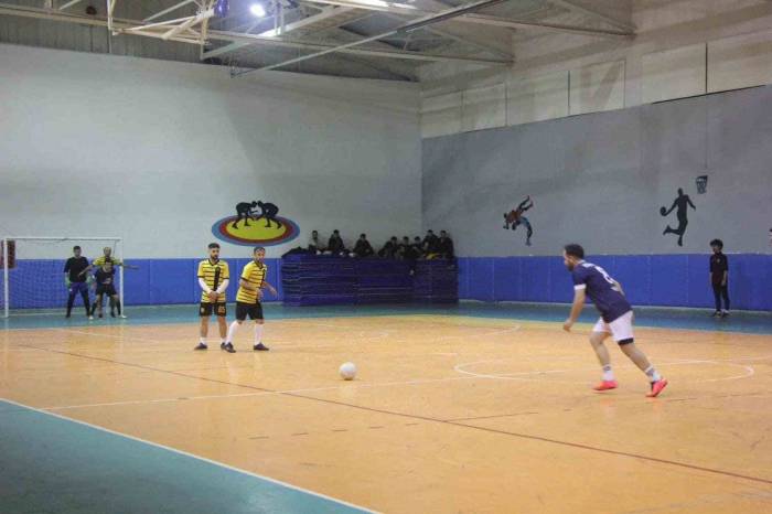 Hizan’da “Futsal Turnuvası” Düzenlendi