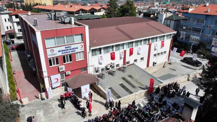 50 Bin Kişi Kapasiteli Büyükşehir-kızılay Aşevi Törenle Açıldı