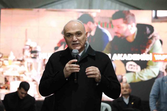 Başkan Özlü, “Belediyecilik İnsanın Her Anına Dokunan Hizmetler Manzumesidir”