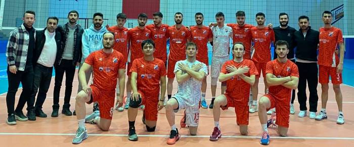 Aşkale Voleybol Takımı Bir Üst Turda