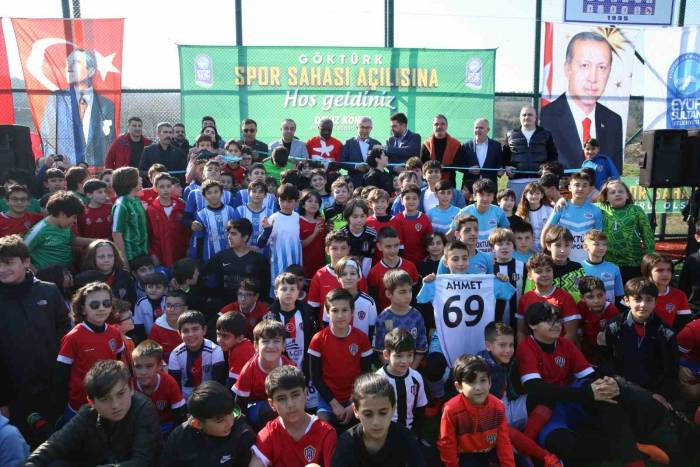 Eyüpsultan’da Yapımı Tamamlanan ‘Göktürk Spor Sahası Ve Tesisleri’ Futbol Tutkunlarıyla Buluştu