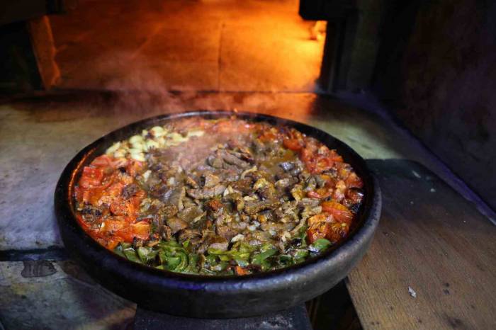 İftar Sofralarının Vazgeçilmezi ‘Maraş Eli Böğründe’