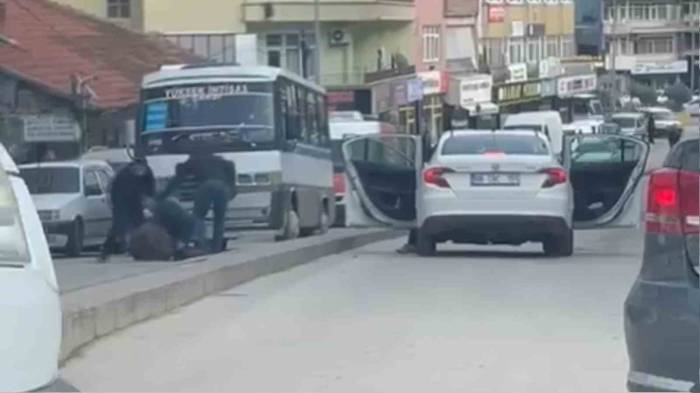 Görüntüleri Ortaya Çıktı: Kuyumcu Kuryesini Böyle Gasp Ettiler