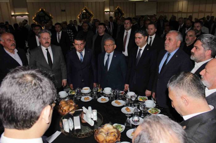 Mhp’li Özdemir: "Kayseri Cumhur İttifakı’nın Medarı İftiharıdır"