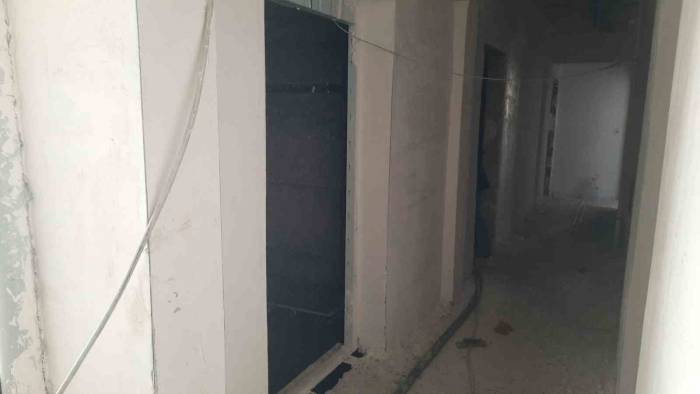 10’uncu Kattan Düşen İşçi Ağır Yaralandı