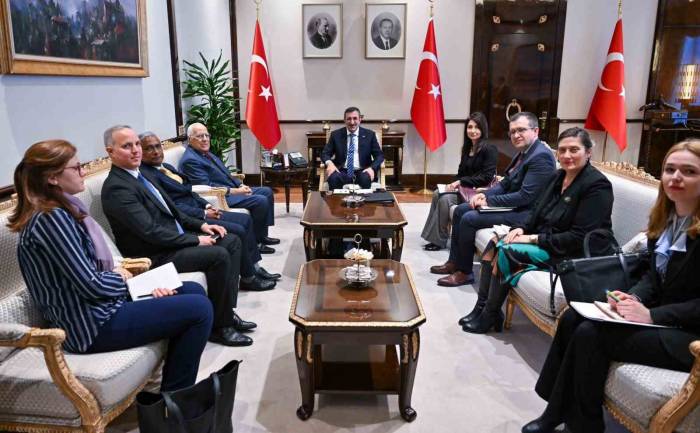 Cumhurbaşkanı Yardımcısı Yılmaz, Küba Başbakan Yardımcısı Ruis İle Görüştü