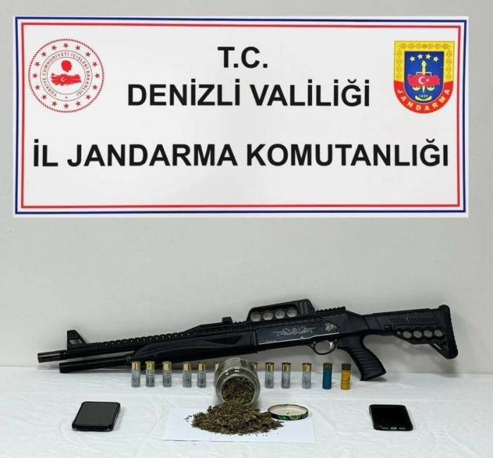 Uyuşturucu Tacirlerine 2 İlçede Operasyon Düzenlendi