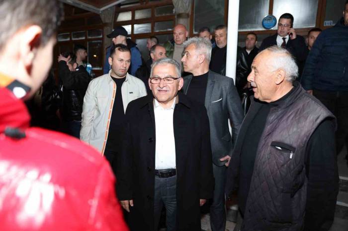 Büyükkılıç’tan Ramazan’ın İlk Akşamında Vatandaş Ve Esnaf Buluşması