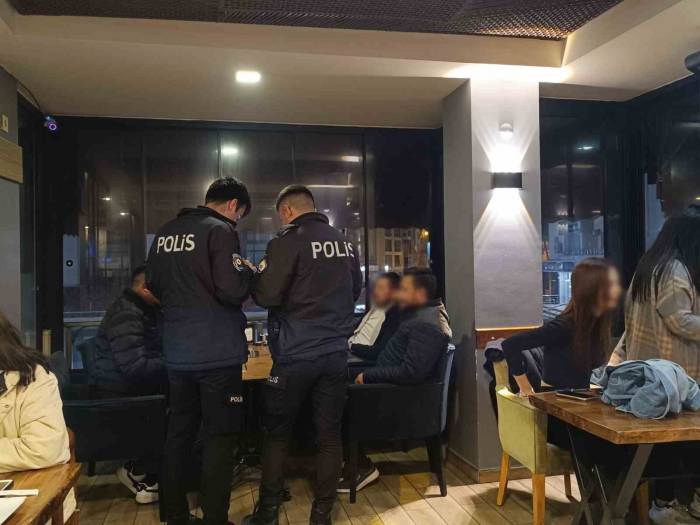 Manisa’da Kumar Oynanan İş Yerine Emniyet Baskını