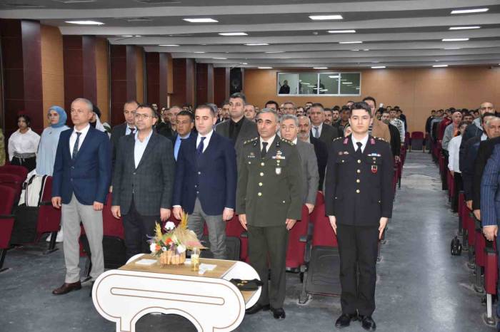 Siverek’te İstiklal Marşının Kabulü Ve Mehmet Akif Ersoy’u Anma Etkinliği Düzenlendi