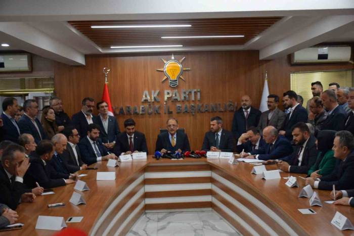 Bakan Özhaseki: "Şu Anda Bile Hareketli 500’e Yakın Fay Hattı Var"