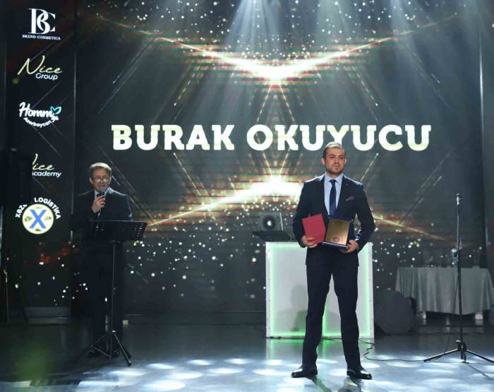 Burak Okuyucu, Azerbaycan’da Yılın En İyi Fotoğrafçısı Ödülü Aldı