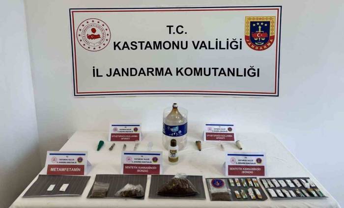 Kastamonu’da Uyuşturucuyla Yakalanan 6 Kişi Gözaltına Alındı
