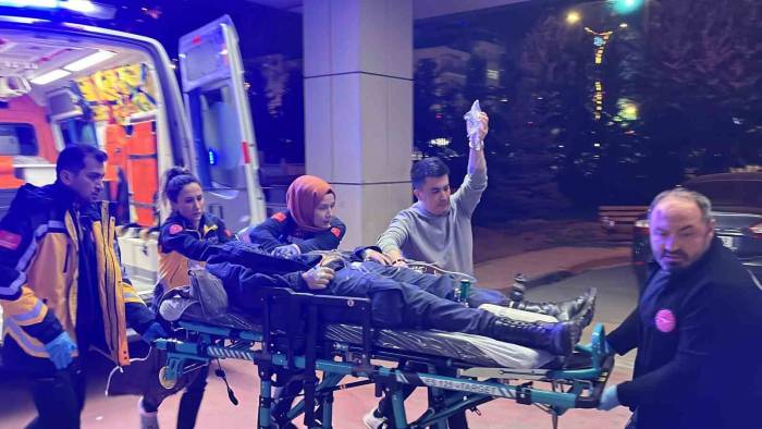 Jandarma Komutanlığında Asker Silahla Yaralandı