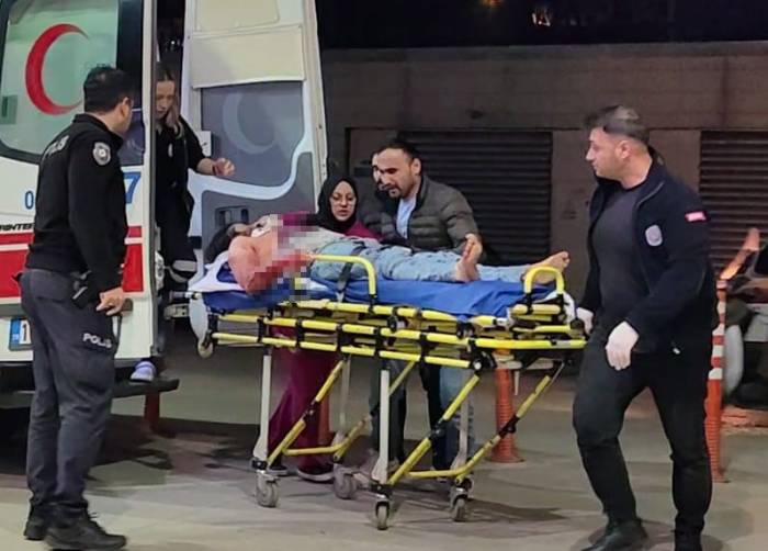 Kardeşini Bıçakla Ağır Yaraladı