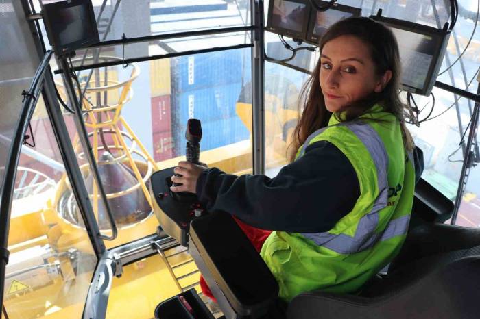 Araştırmalarla Tespit Edildi: Kadın Yöneticilerin Ağırlıklı Olduğu Şirketler Daha Fazla Kar Elde Ediyor