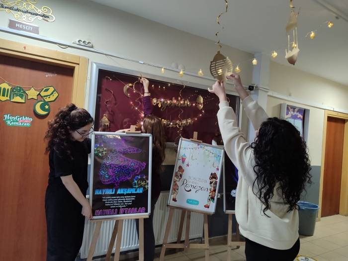 Üniversiteli Gençler, Ramazan Ruhunu Yaşatıyor