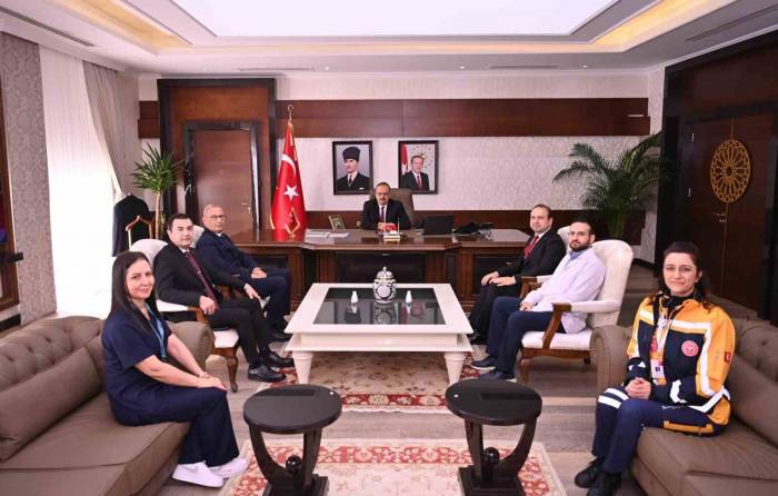 Aydın Valisi Canbolat, Sağlıkçıları Ağırladı