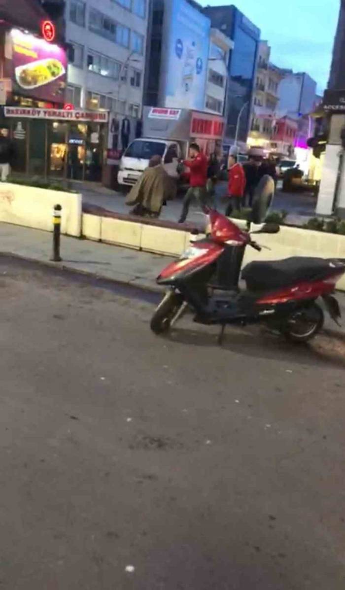 İstanbul’da Vicdanları Yaralayan Olay: Koltuk Değnekli Yaşlı Kadını İttirerek Yere Düşürdü