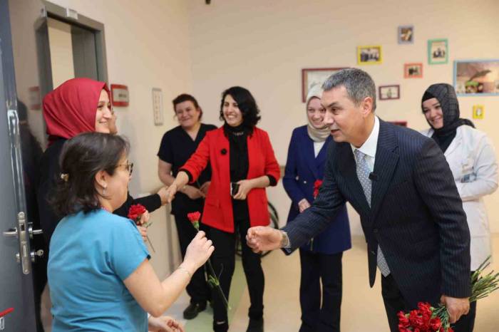 Başkan Şimşek Sağlık Çalışanlarının Tıp Bayramı’nı Kutladı