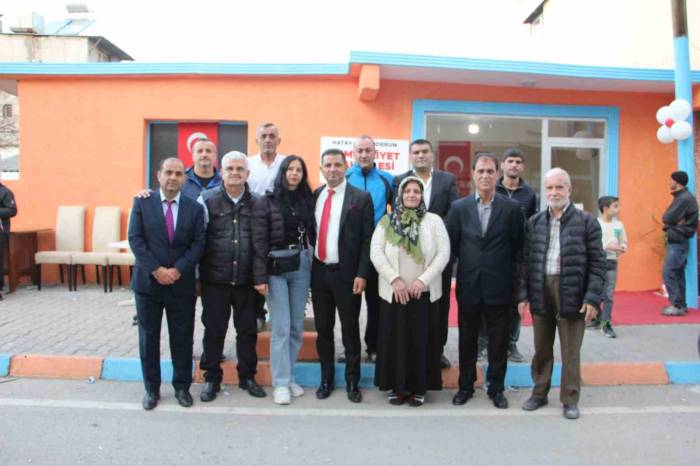 "Belediye Başkanı Gibi Çalışacağım" Diyen Muhtar Adayı, Kimsesizlere Umut Olmak İçin İlk Adımını Attı