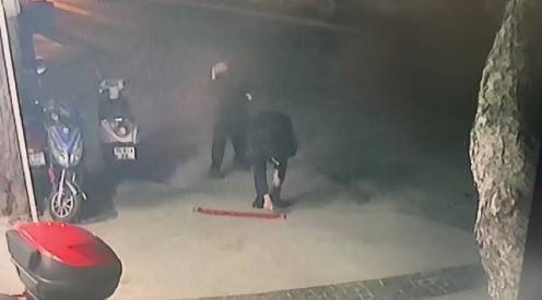 Tatil Beldesi Çeşme’yi Yazılamalarla Doldurdular