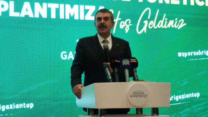 Bakan Tekin: "Müfredat Çalışmalarındaki Seyreltmeyle İlgili Hususun Önemli Gerekçeleri Var"