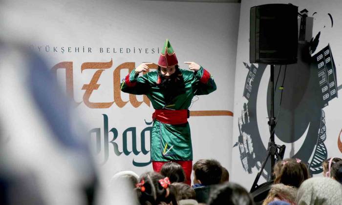 Sakarya 11 Ayın Sultanı Ramazan’ın Huzurunu Bu Sokakta Hissediyor