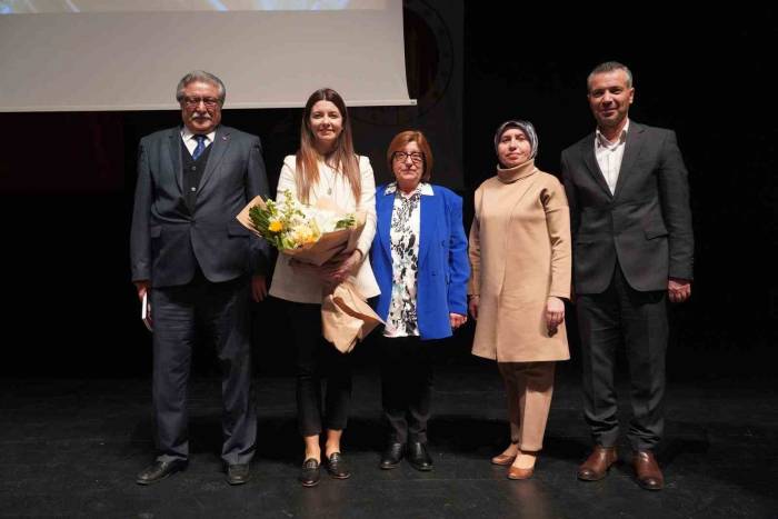 Söyleşi İçin Salonlar Doldu Taştı