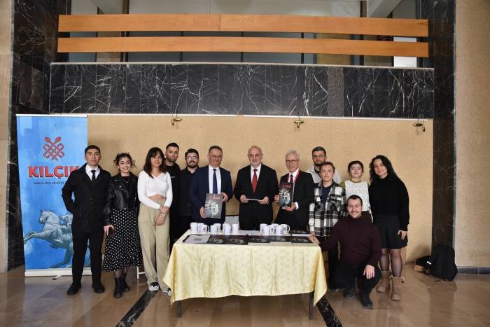 Rektör Ünal: "Hekimlerimiz Toplum Sağlığı Adına En Ön Saflarda Mücadele Ediyor"